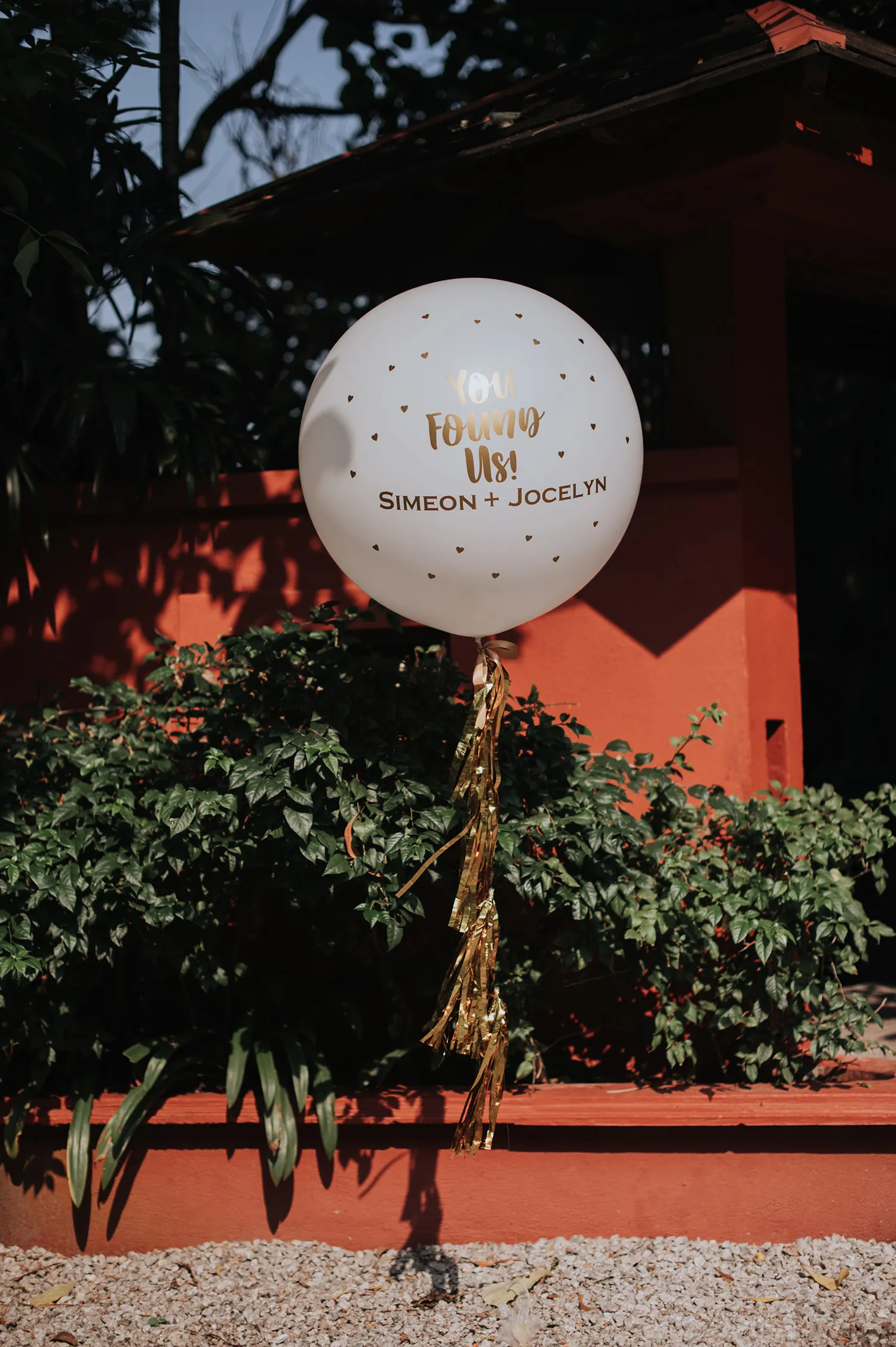 Zach Chin of Munkeat Studio. theweddingnotebook.com