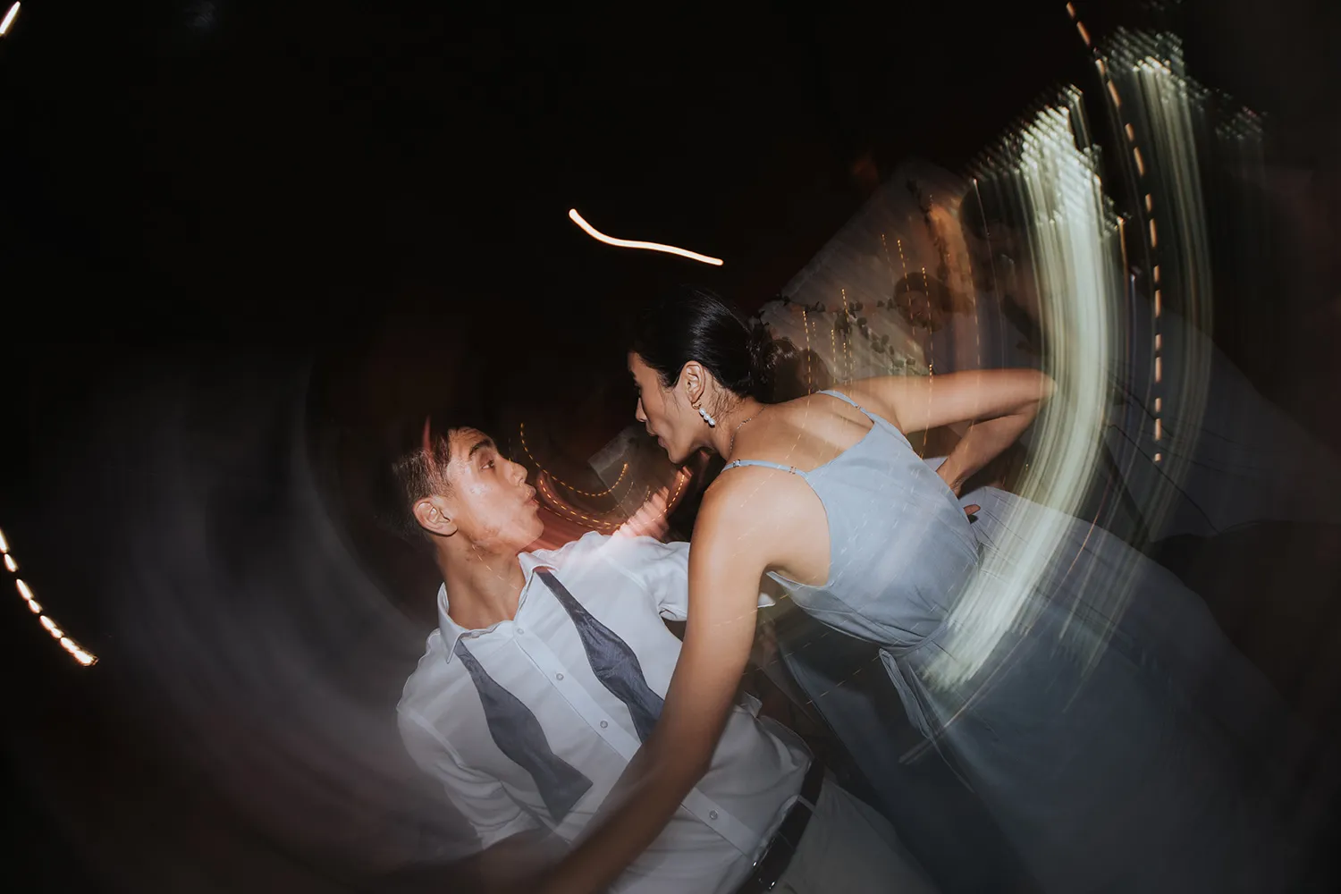 Zach Chin of Munkeat Studio. theweddingnotebook.com