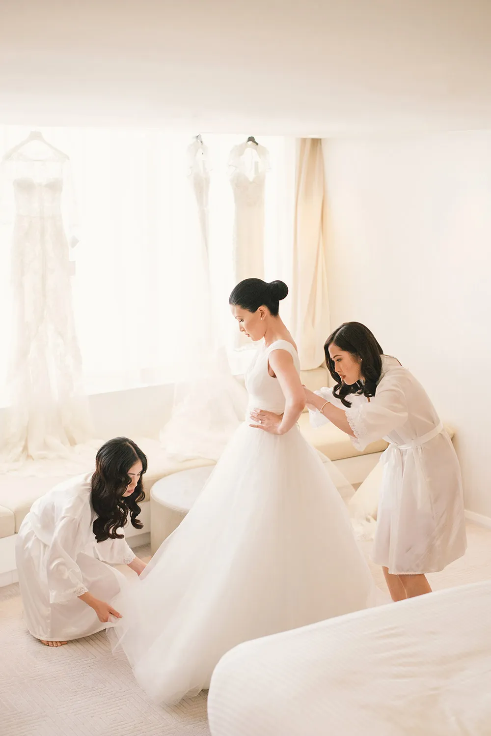 Munkeat Photography. theweddingnotebook.com