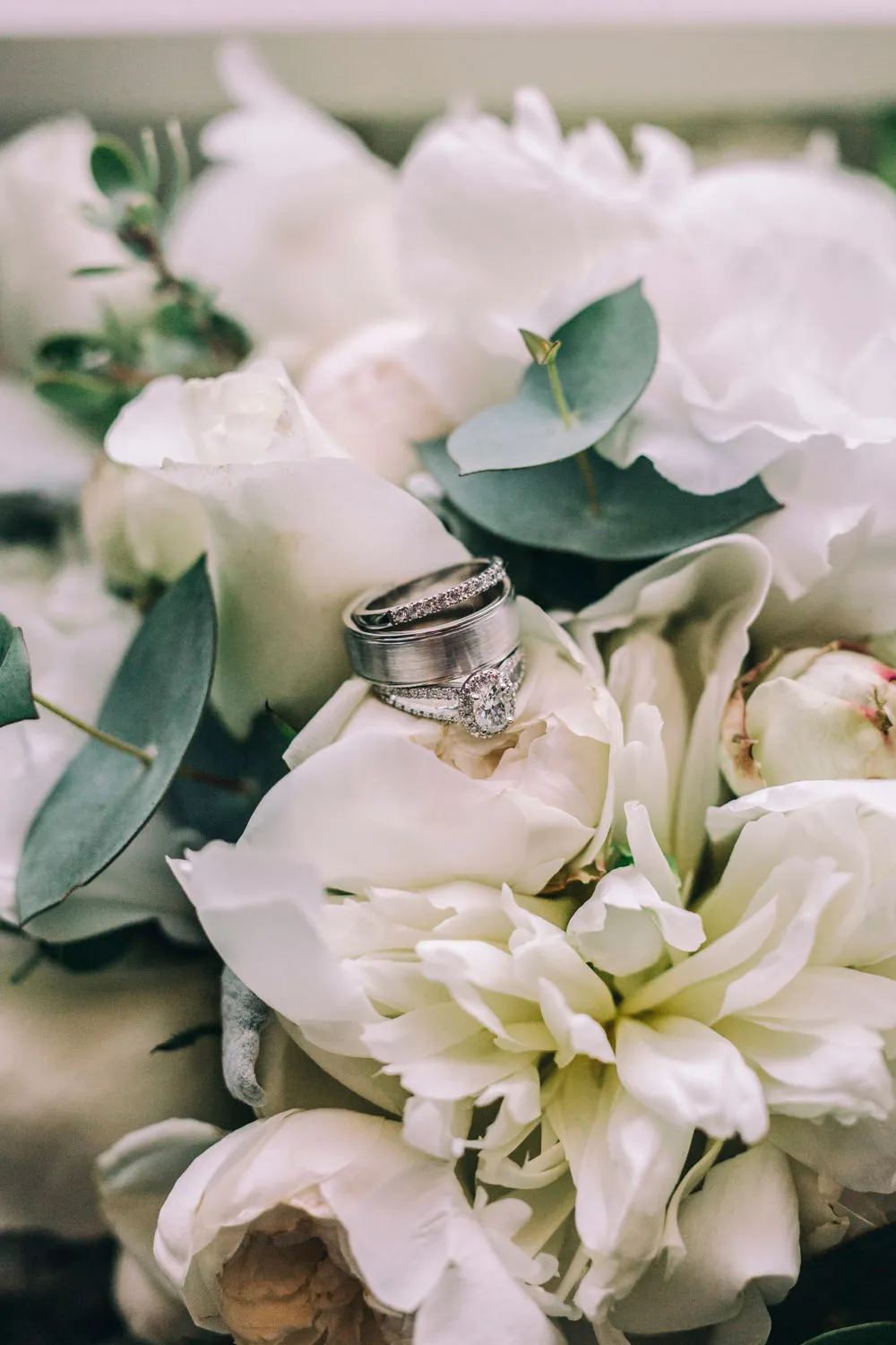 Photo by Wattle and Lace Photography. theweddingnotebook.com