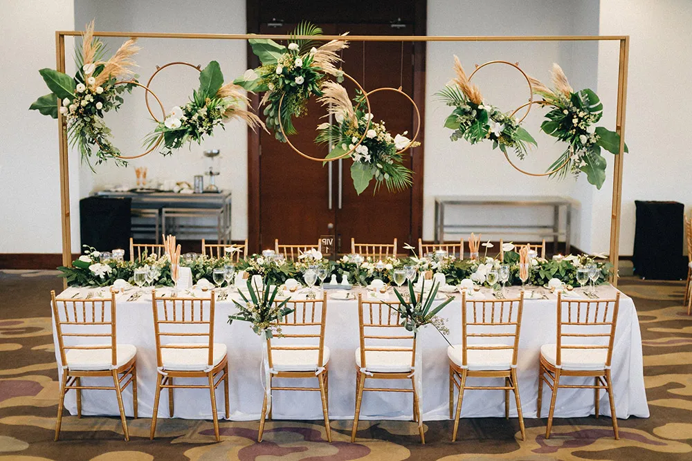 Photo by Arch &amp; Vow Studio. theweddingnotebook.com
