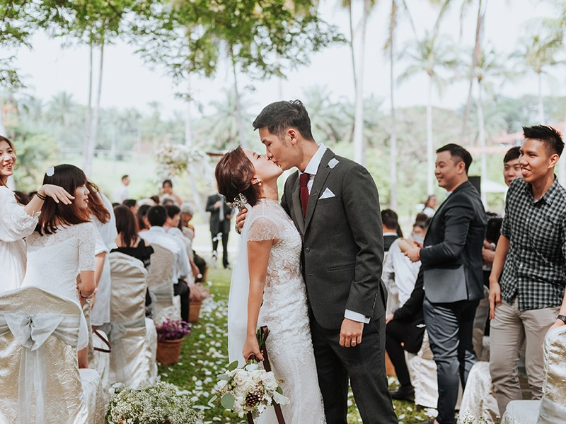 A Classic White Garden Wedding at The Saujana Hotel Kuala Lumpur