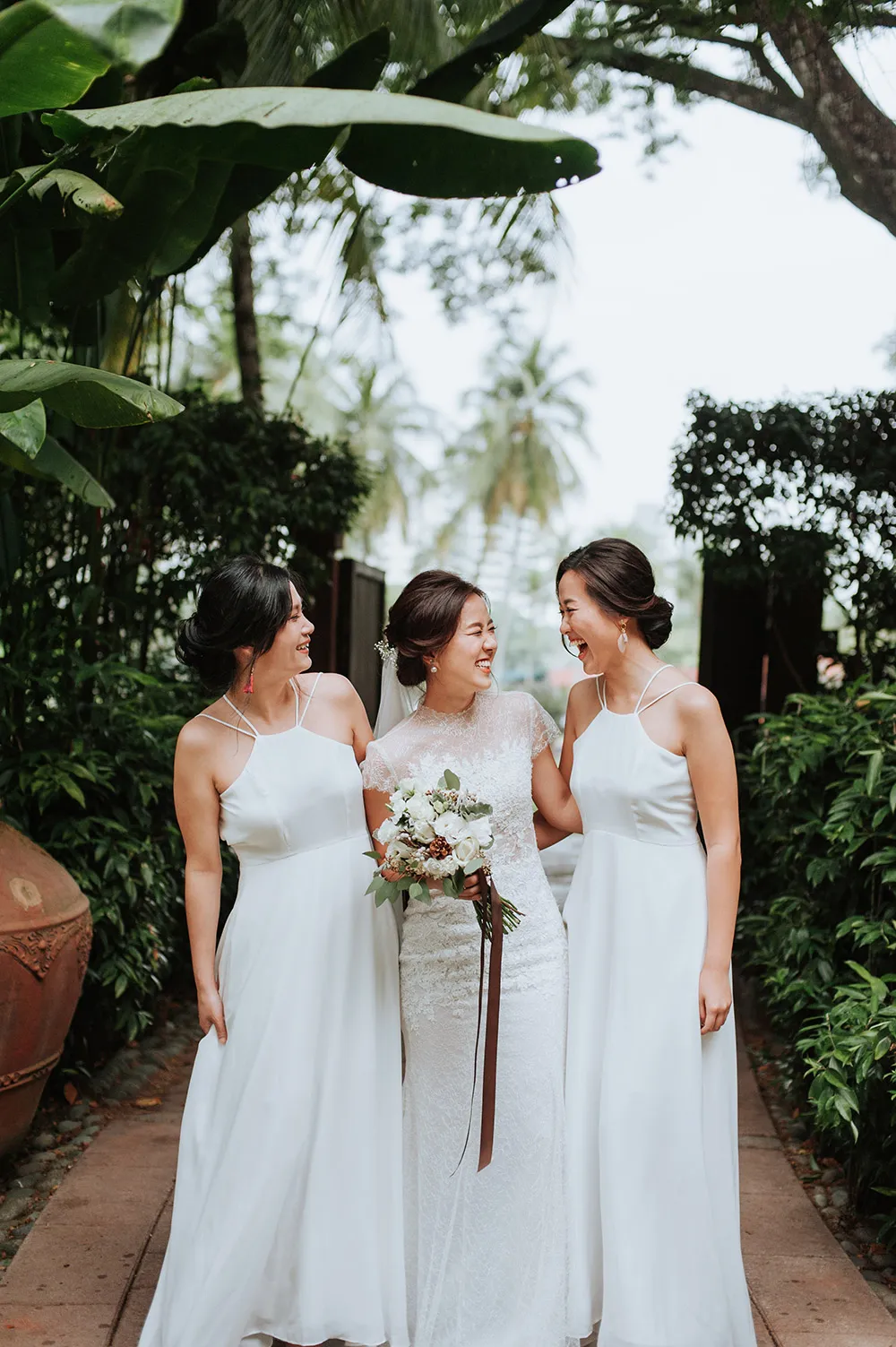 Munkeat Photography. theweddingnotebook.com