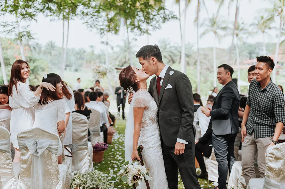 Munkeat Photography. theweddingnotebook.com