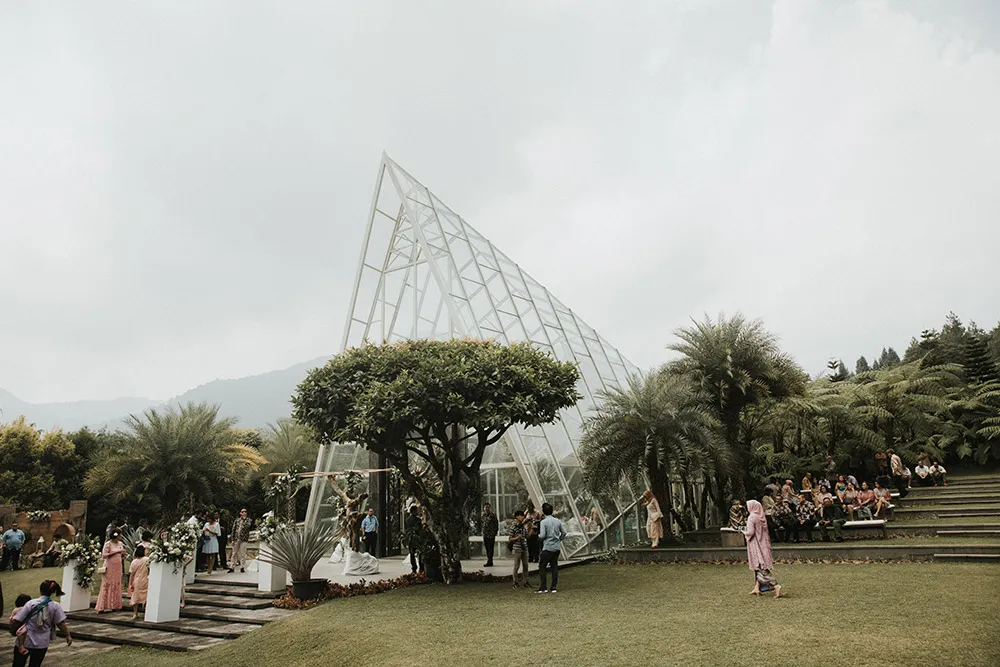 Photo by Iluminen. theweddingnotebook.com