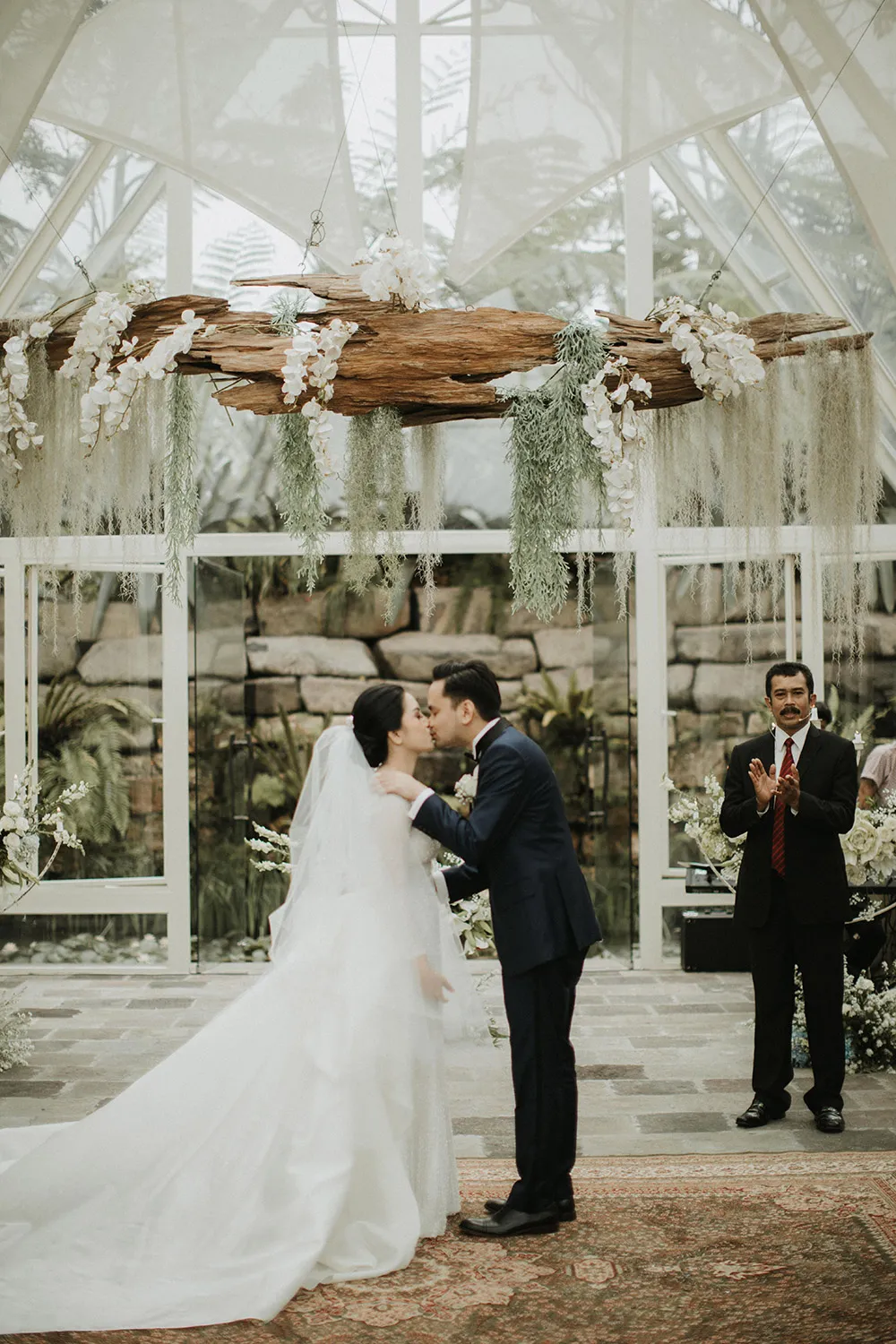 Photo by Iluminen. theweddingnotebook.com