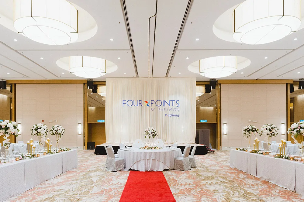 Wedding at Four Points by Sheraton. Styling by The Wedding Notebook magazine. Photo by Inlight Photos. theweddingnotebook.com