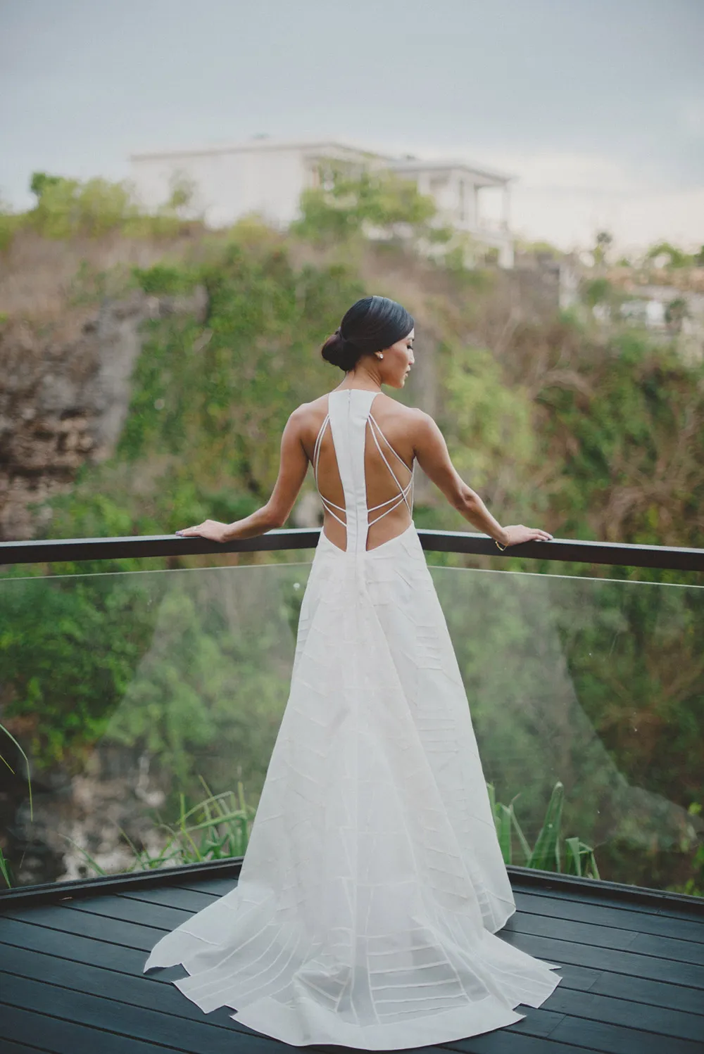Contemporary bridal gown. Photo by Terralogical. theweddingnotebook.com