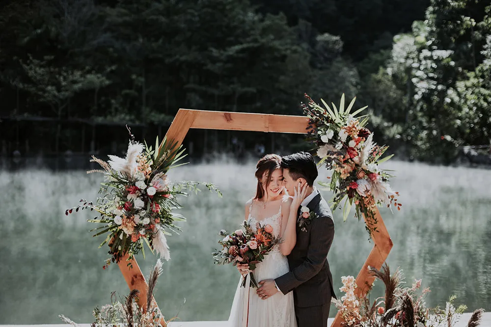 Munkeat Photography. theweddingnotebook.com