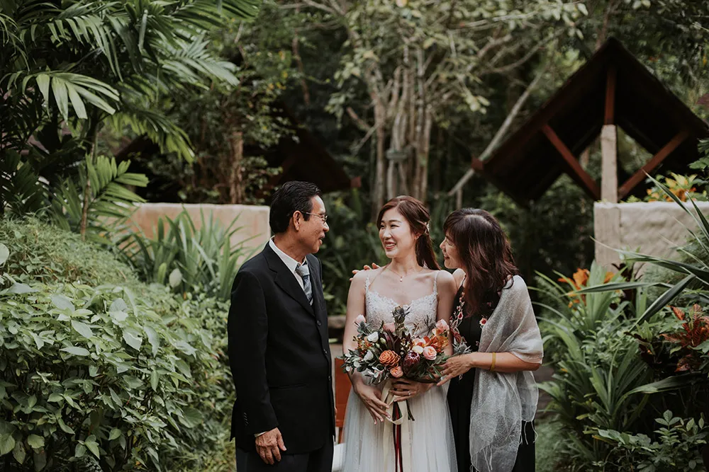 Munkeat Photography. theweddingnotebook.com