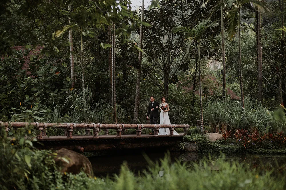 Munkeat Photography. theweddingnotebook.com