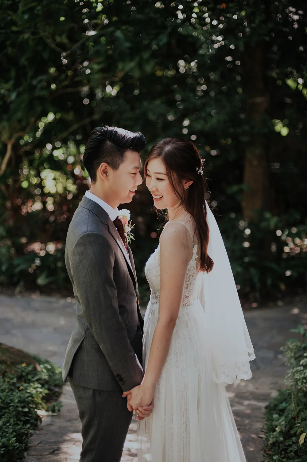 Munkeat Photography. theweddingnotebook.com