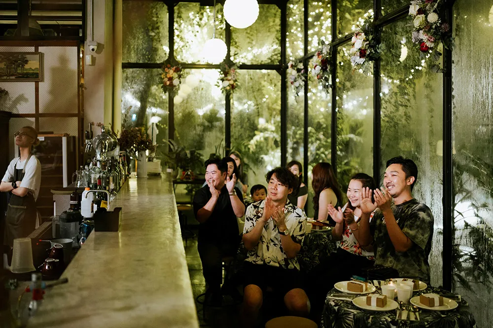 Photo by TRBAN Photography. theweddingnotebook.com