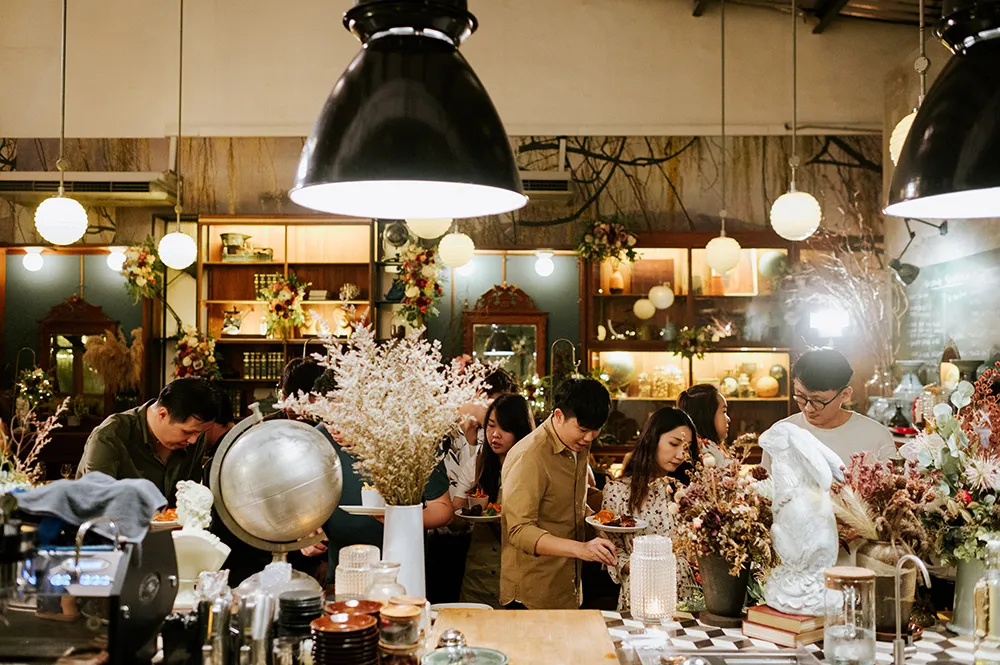 Photo by TRBAN Photography. theweddingnotebook.com