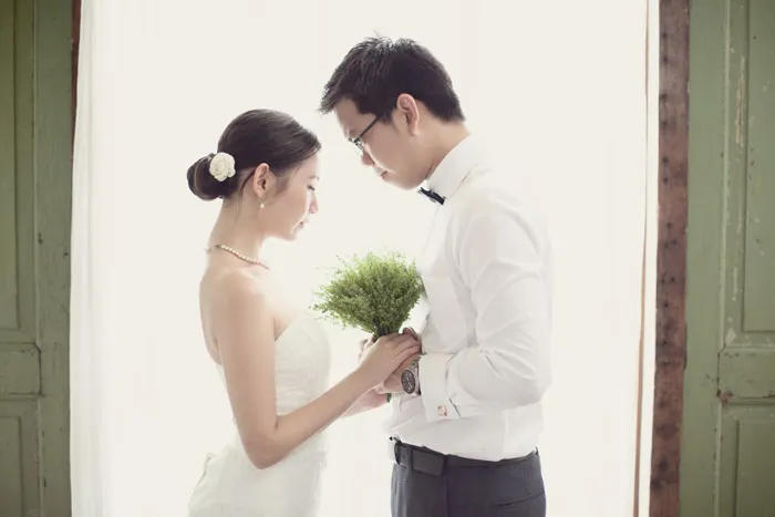 Photo by One Way Ticket. theweddingnotebook.com