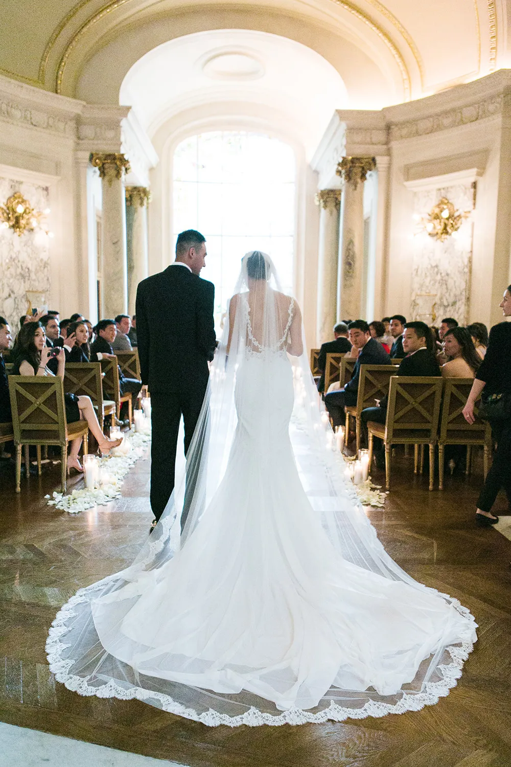 Catherine O'hara Photography. theweddingnotebook.com