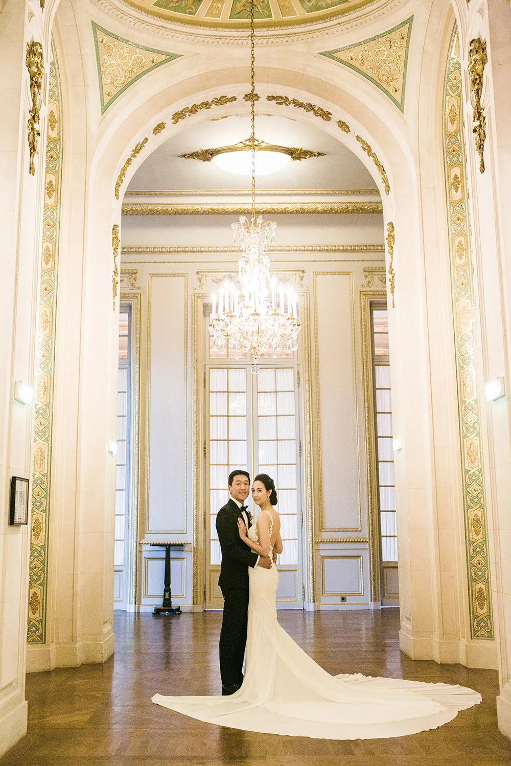 Catherine O'hara Photography. theweddingnotebook.com