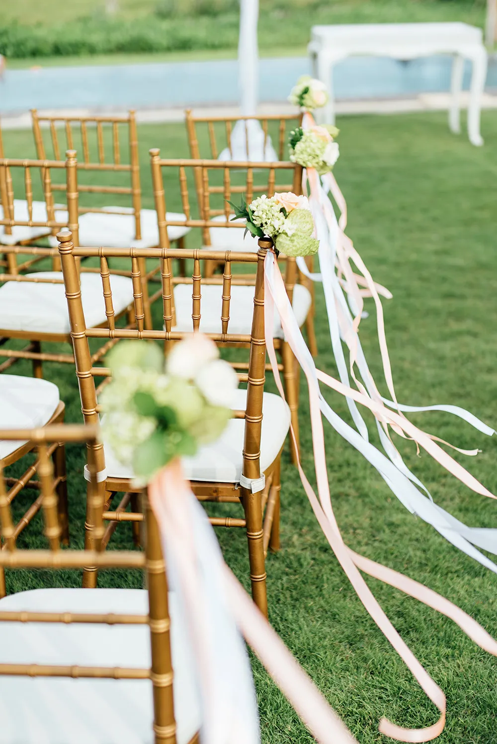 Photo by Bloc Memoire Photography. theweddingnotebook.com