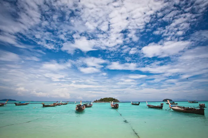 www.theweddingnotebook. Darren Jee Photography. Destination beach wedding at Koh Lipe