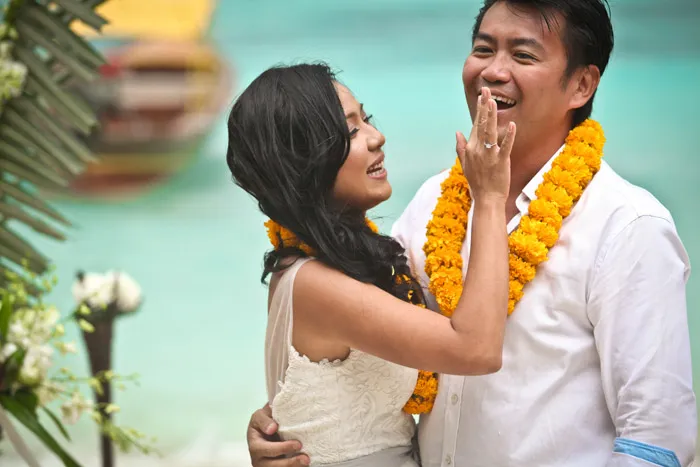 www.theweddingnotebook. Darren Jee Photography. Destination beach wedding at Koh Lipe