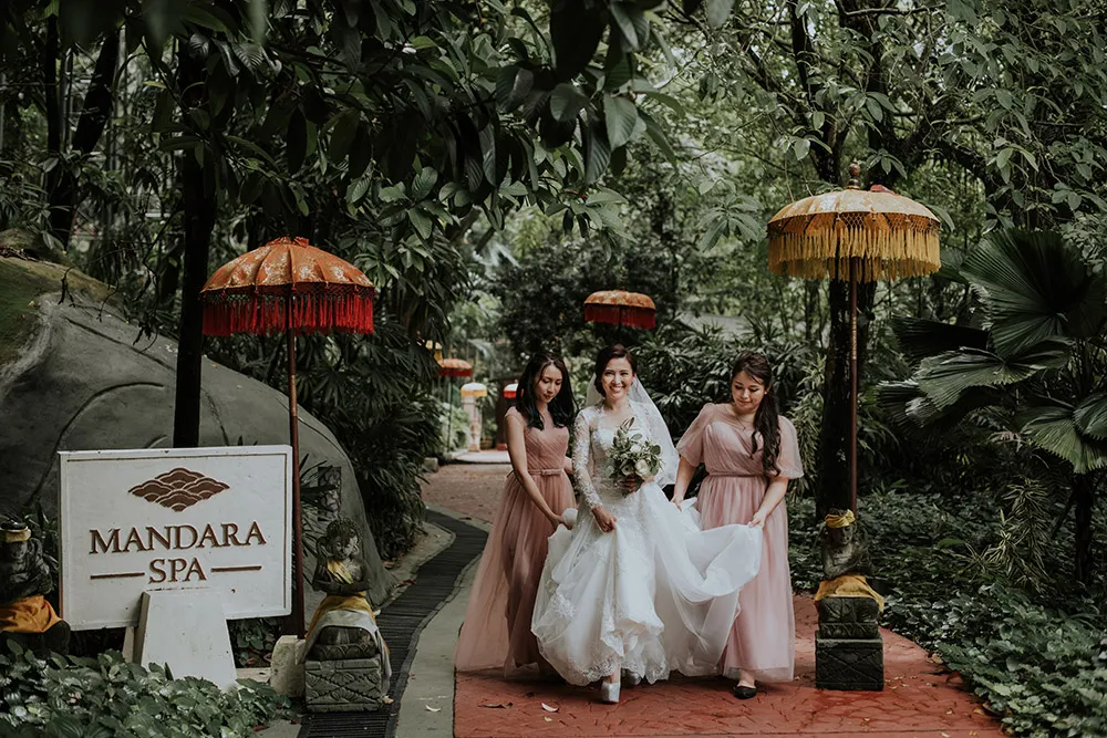 Munkeat Photography. theweddingnotebook.com