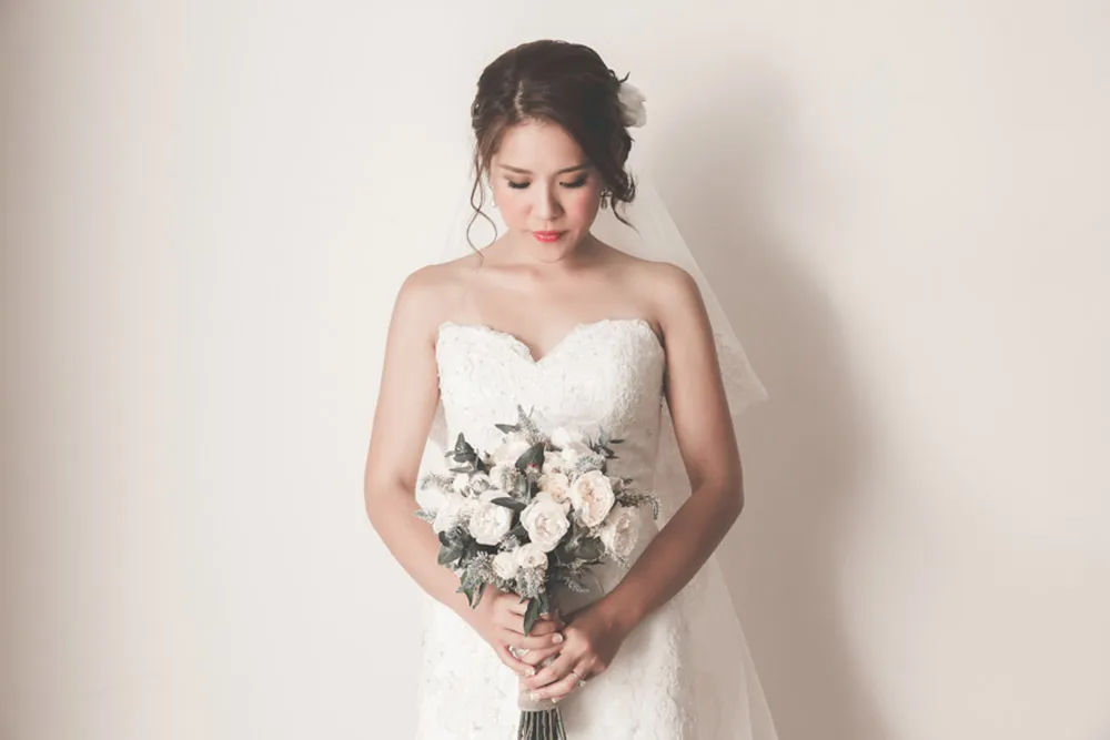 Photo by Angela Rose Photography. theweddingnotebook.com