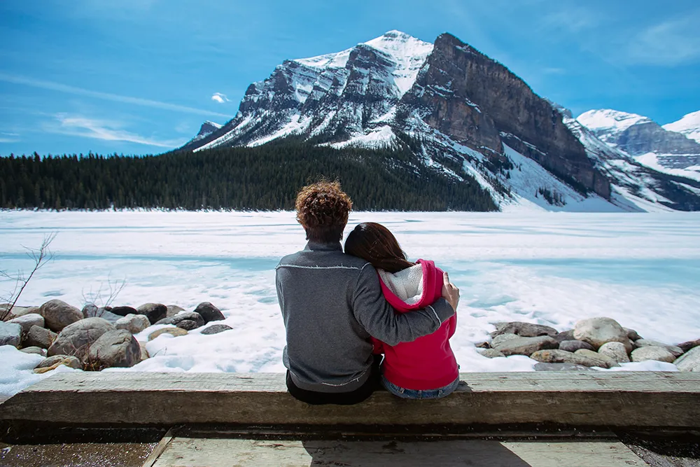 DIY Wedding Photoshoot, Lake Louise, Canada. theweddingnotebook.com