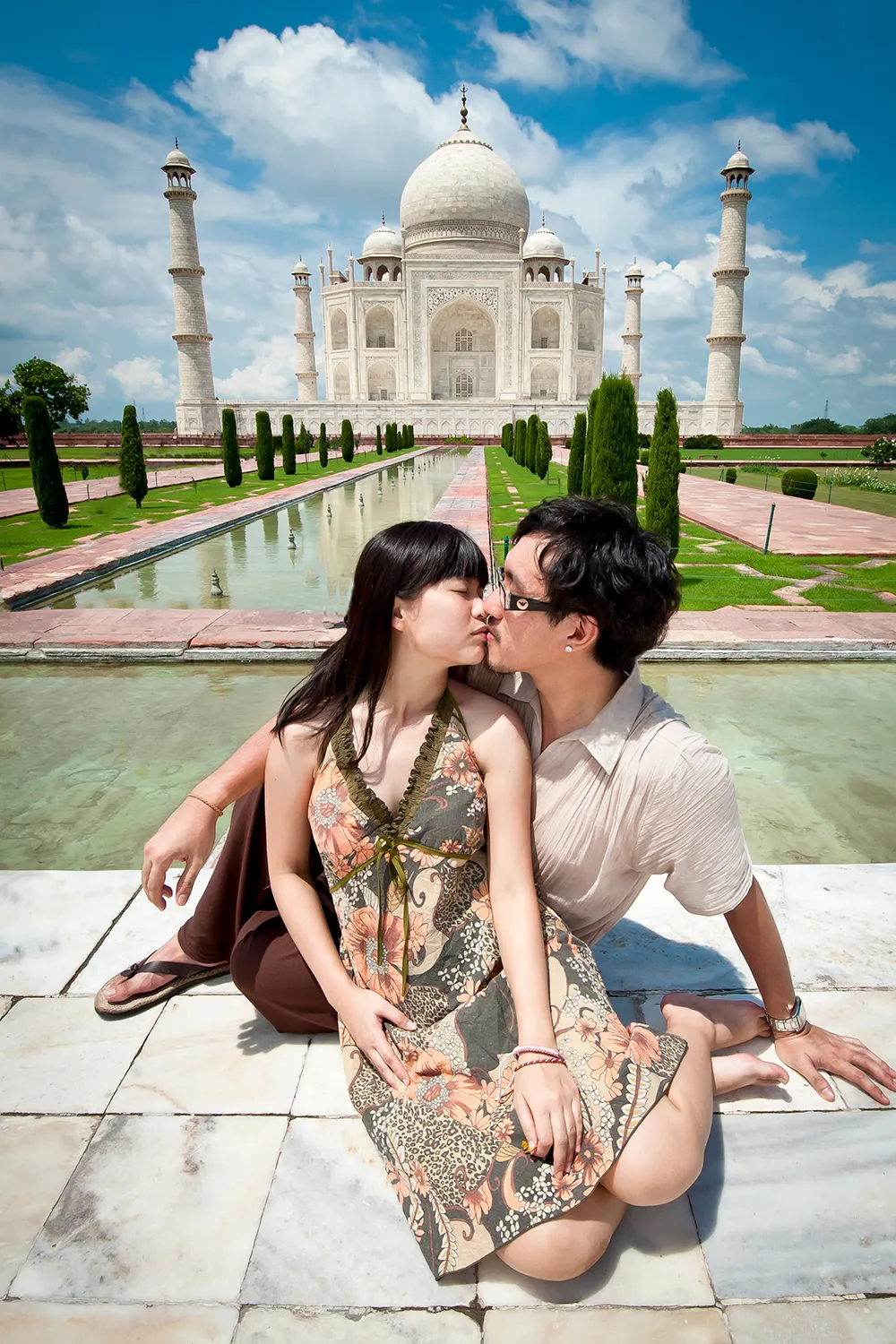 DIY Wedding Photoshoot, Taj Mahal, Agra, India. theweddingnotebook.com