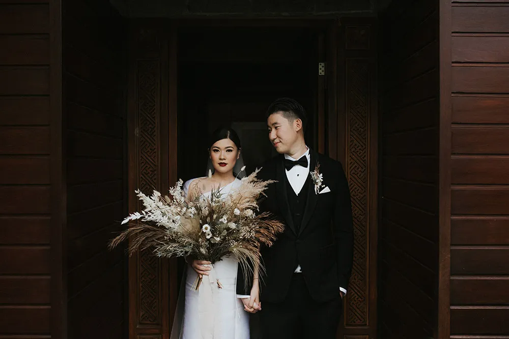 Photography by Iluminen. Wedding at Ubud Bali. theweddingnotebook.com