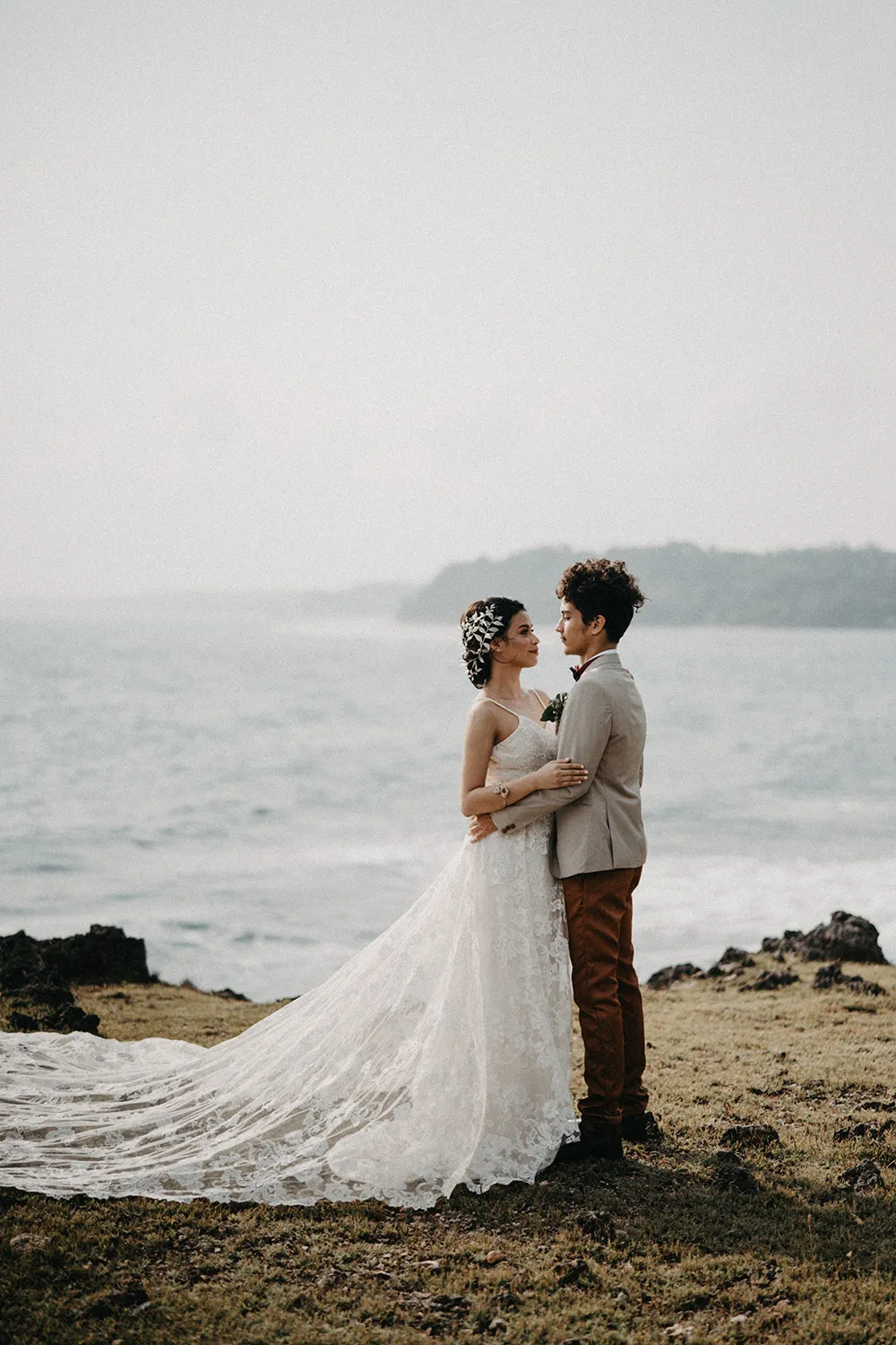 Photo by Helium Hearts. theweddingnotebook.com