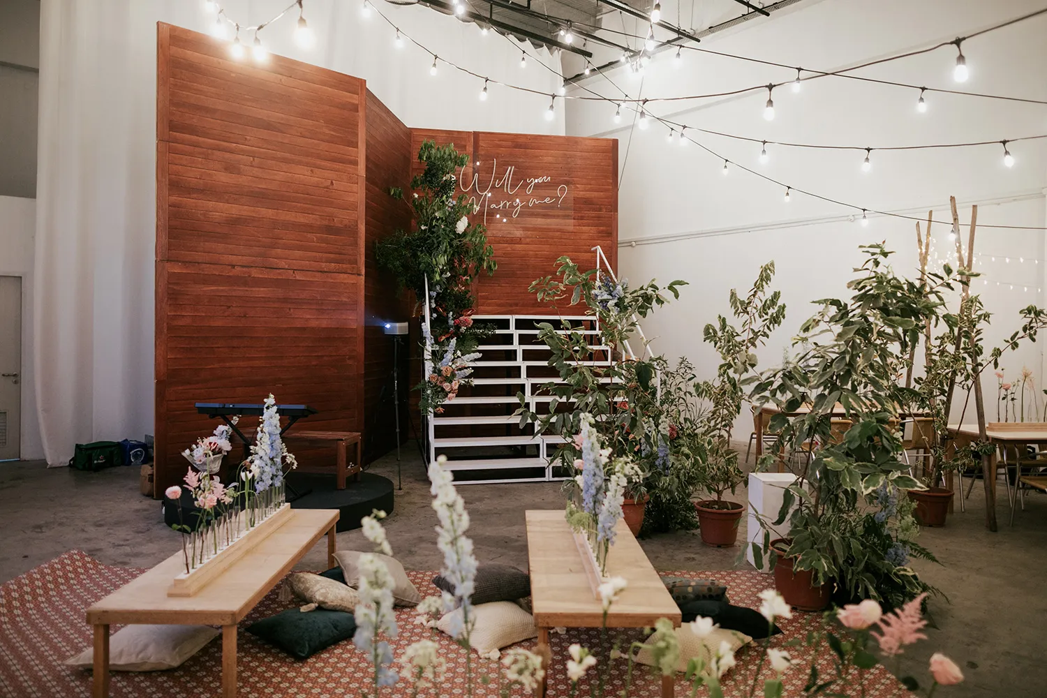 Photography by Lens of Mira. theweddingnotebook.com