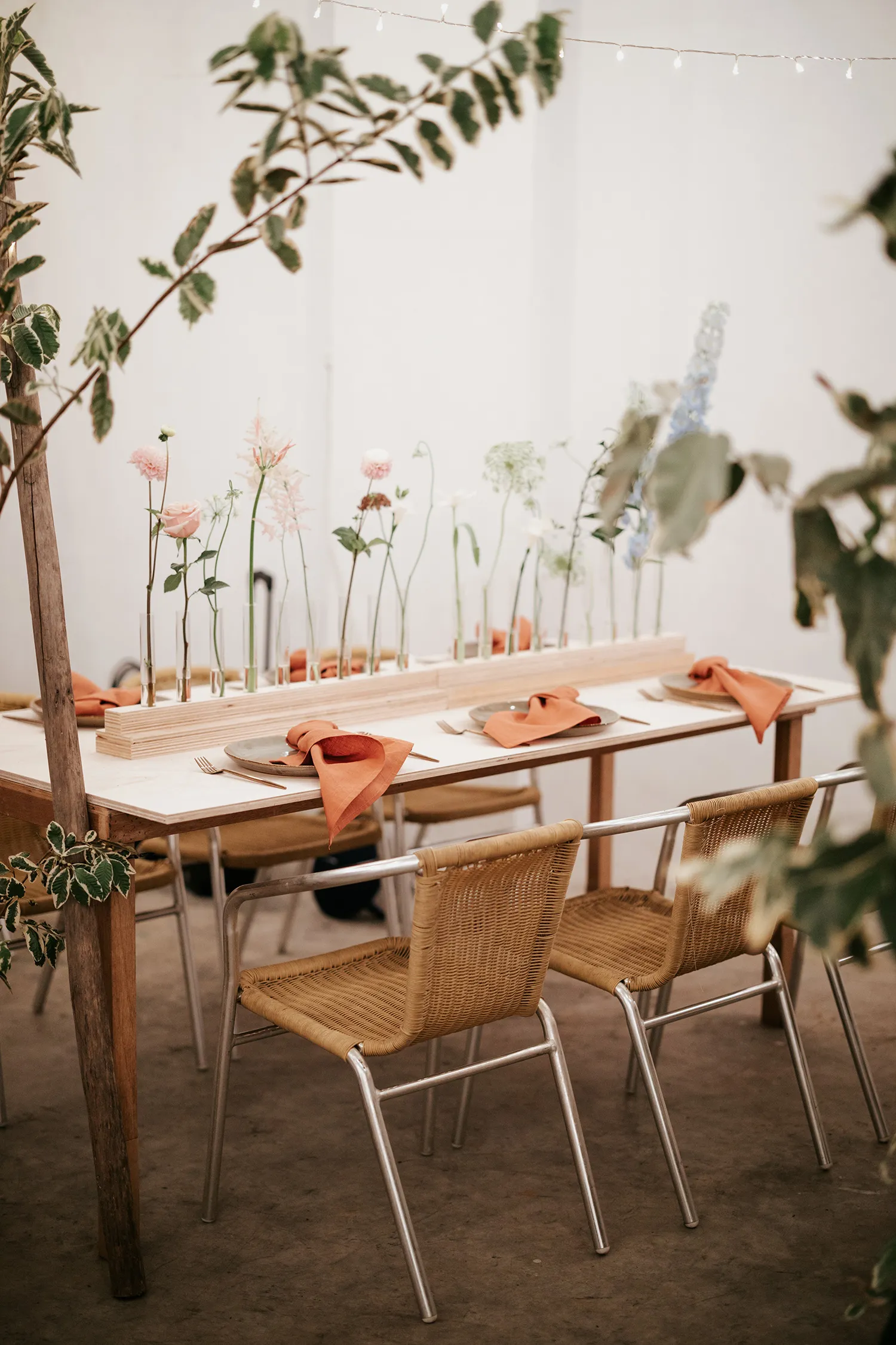 Photography by Lens of Mira. theweddingnotebook.com