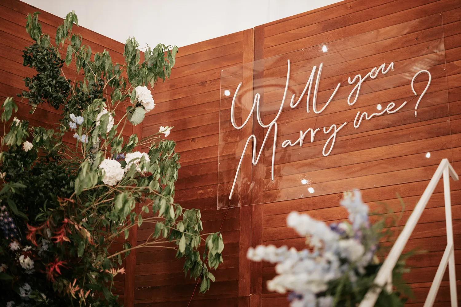 Photography by Lens of Mira. theweddingnotebook.com