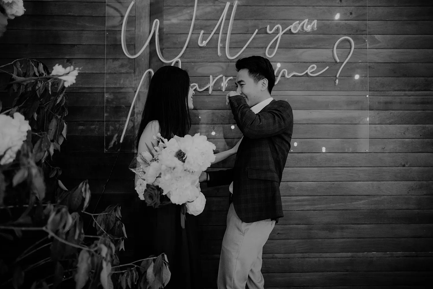 Photography by Lens of Mira. theweddingnotebook.com