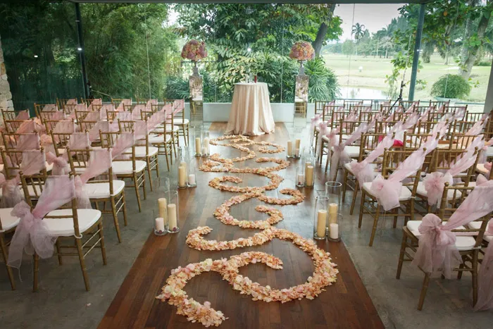 Styling by Mint Events &amp; Soirees. theweddingnotebook.com