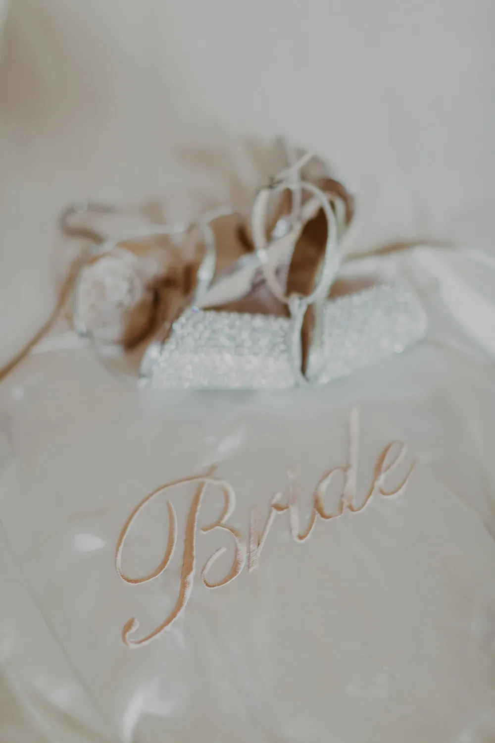 Photo by Hellojanelee. theweddingnotebook.com