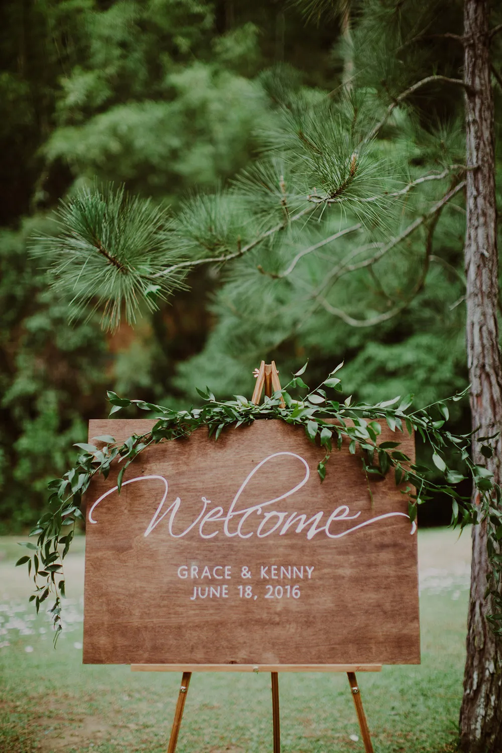 Photo by Hellojanelee. theweddingnotebook.com