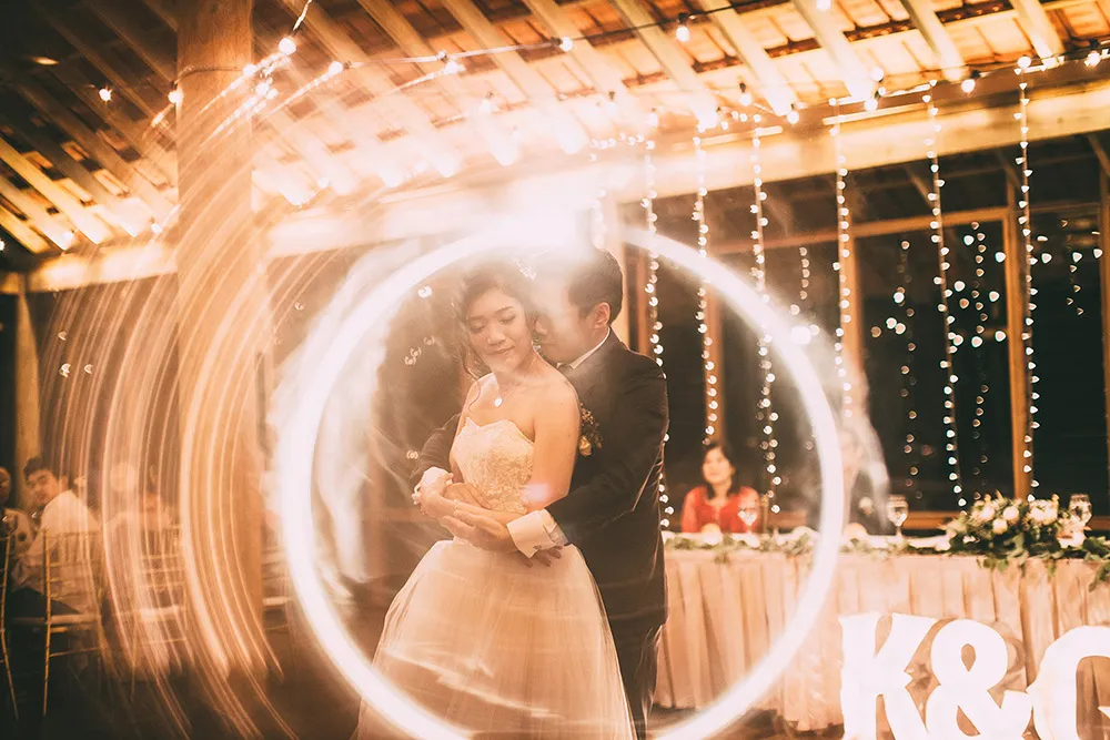 Photo by Hellojanelee. theweddingnotebook.com