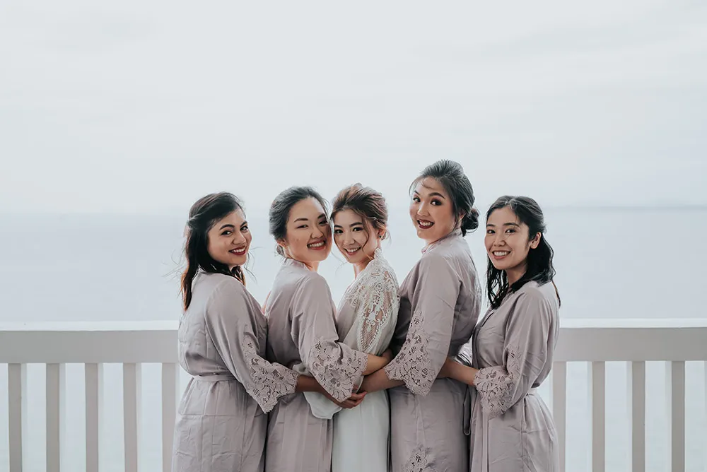 Photo by Daren Chong Photography. theweddingnotebook.com