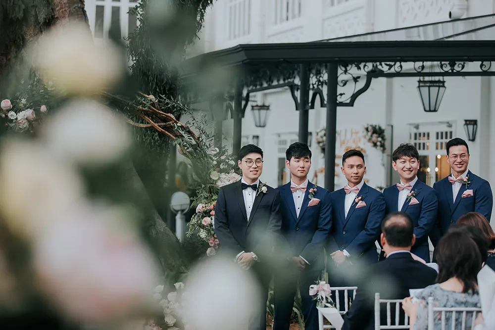 Photo by Daren Chong Photography. theweddingnotebook.com