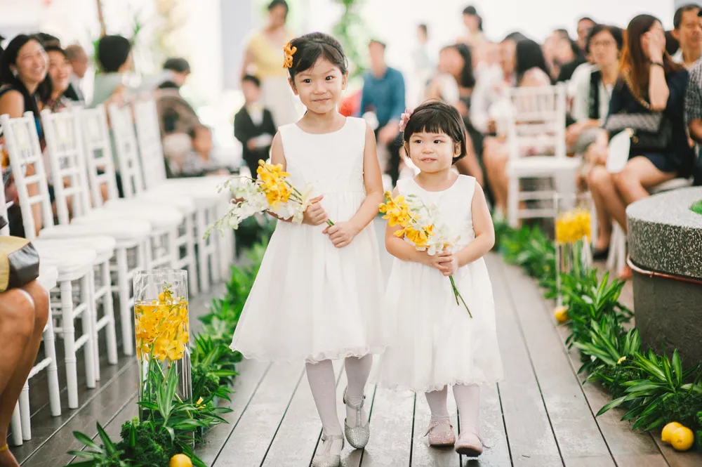 Photo by Munkeat Photography. theweddingnotebook.com