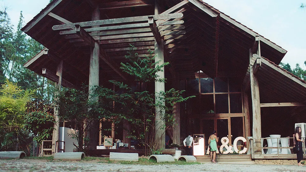 Photo by thegaleria. theweddingnotebook.com