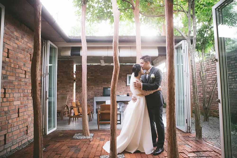 Nick Lim Photography. theweddingnotebook.com