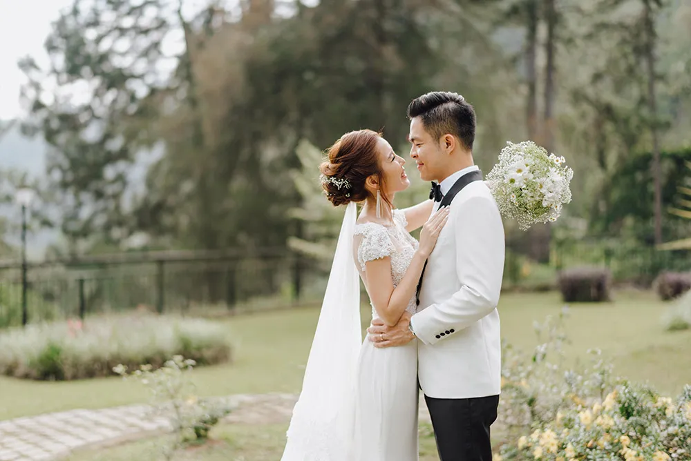 Photo by  Peter Herman Photography. theweddingnotebook.com