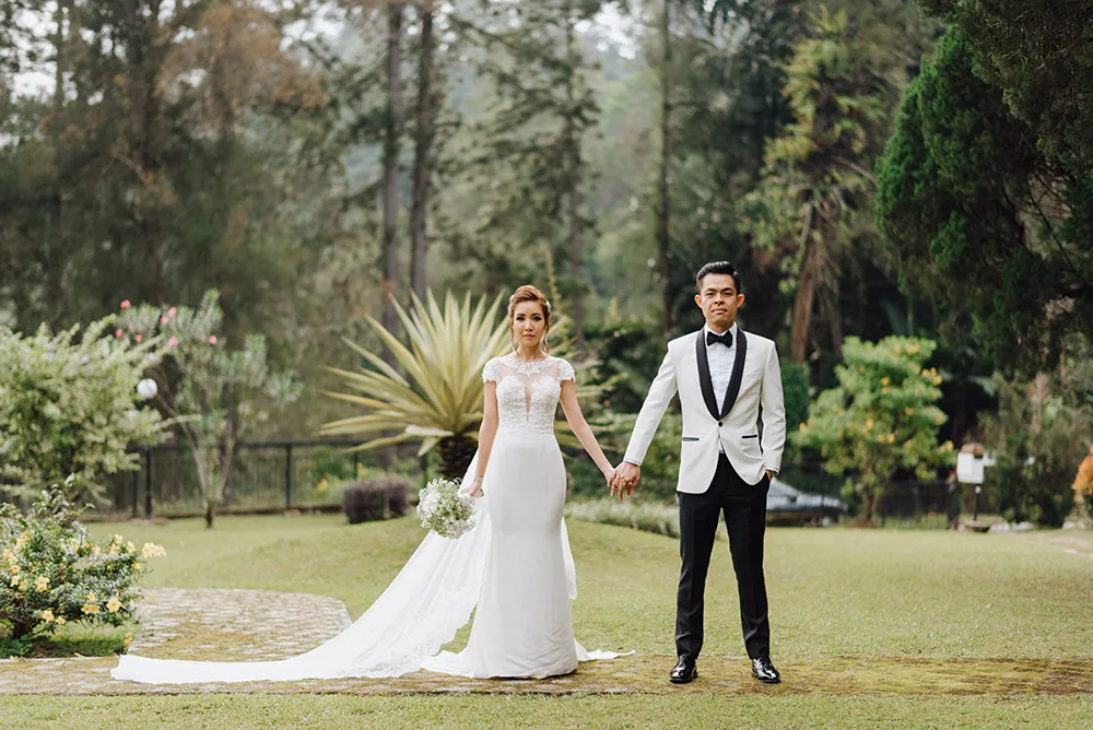 Photo by  Peter Herman Photography. theweddingnotebook.com