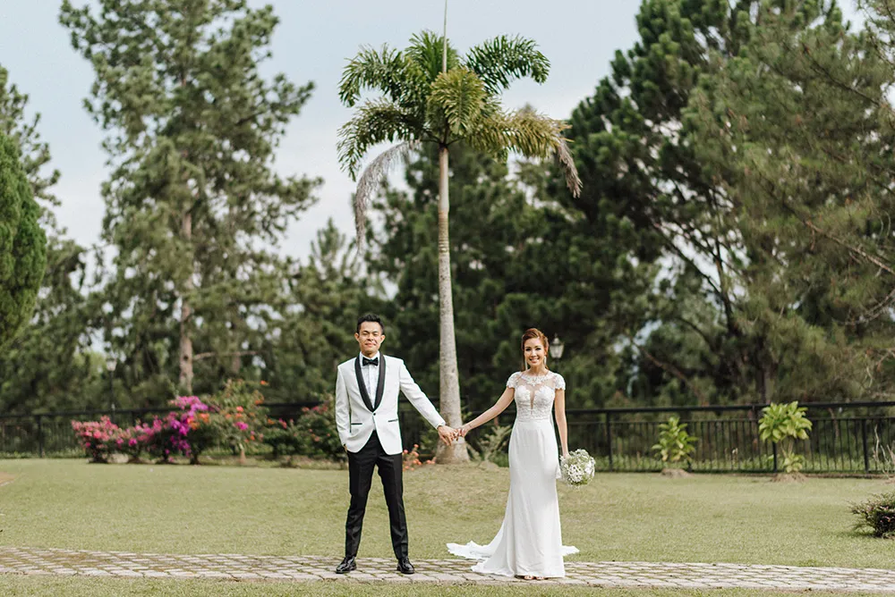 Photo by  Peter Herman Photography. theweddingnotebook.com