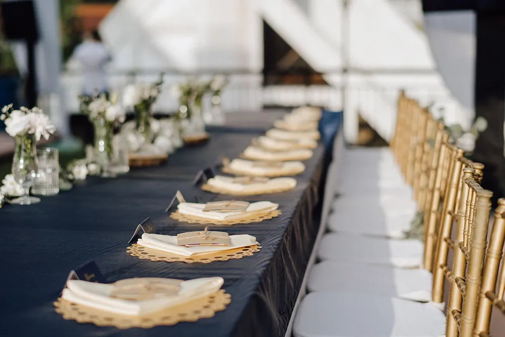 Photo by  Peter Herman Photography. theweddingnotebook.com
