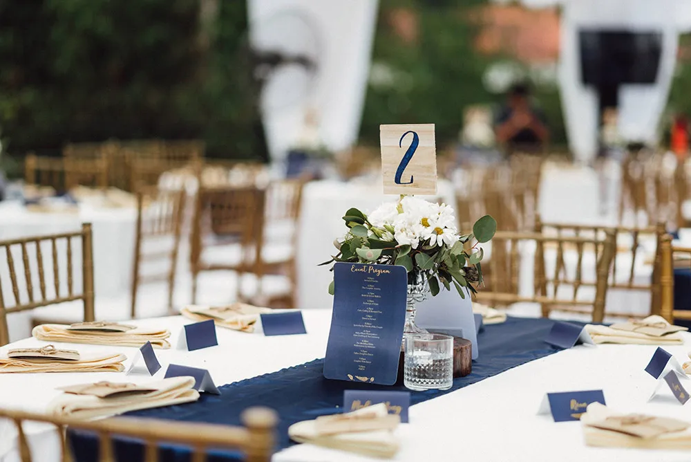 Photo by  Peter Herman Photography. theweddingnotebook.com