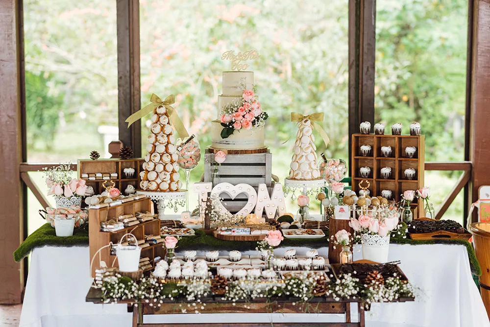 Photo by  Peter Herman Photography. theweddingnotebook.com