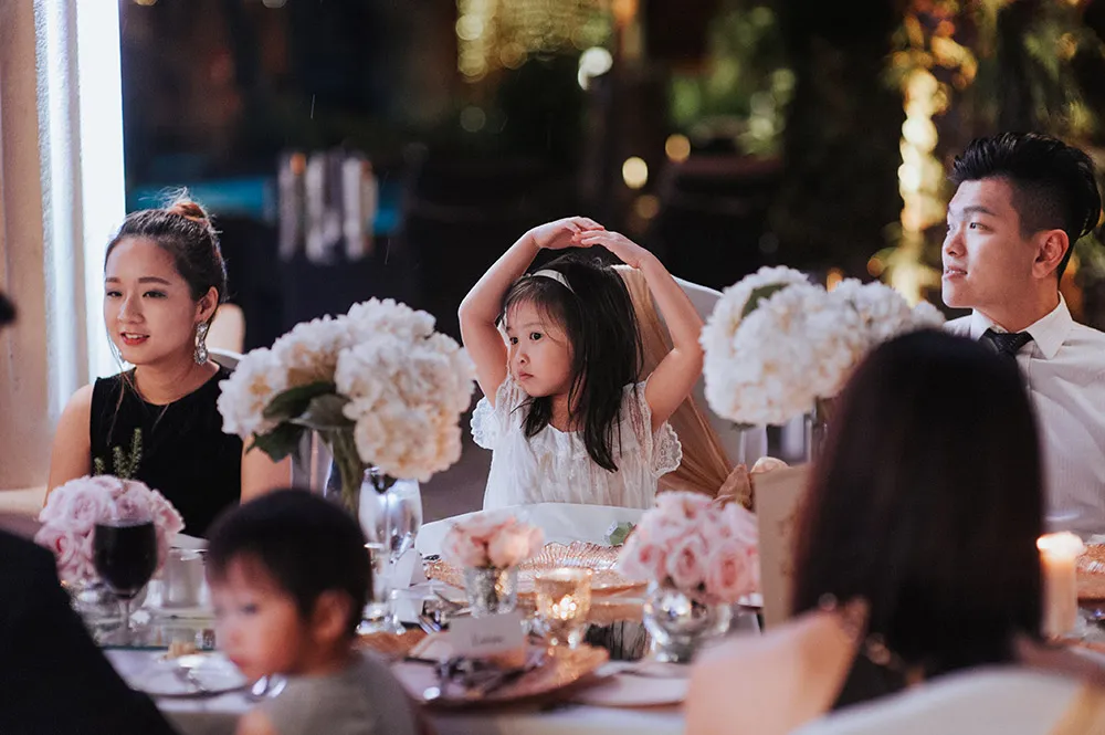 Photo by Munkeat Photography. theweddingnotebook.com